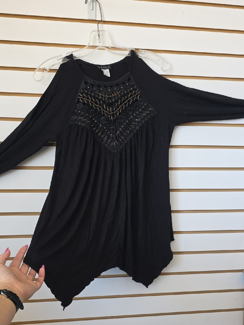 VENUS Black Boho Embellished Cold-Shoulder Top Med